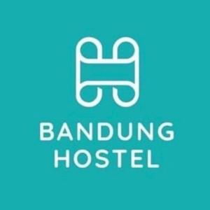 un logo per l'ospedale Bandung di Bandung Hostel a Bandung