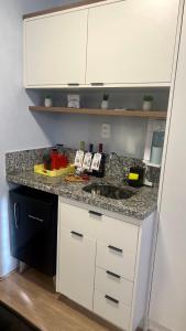 A kitchen or kitchenette at Espetacular Apartamento Em Frente Ao Metrô Brás !