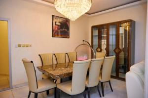 Posezení v ubytování RESIDENCE NOUMSI