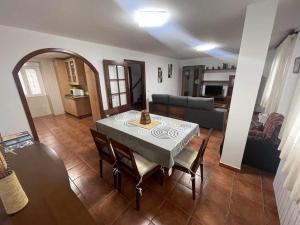 Galeriebild der Unterkunft Grupo Gontad Casa Balsas in A Coruña + 40 Fotos