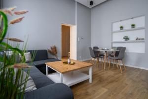 Część wypoczynkowa w obiekcie Rent-Apart City Center Lodz