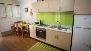 Gambar di galeri bagi Eleni's Apartments di Barbati