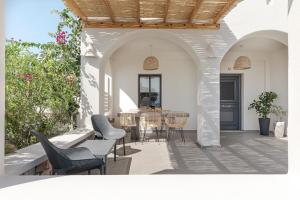 Escape View Villa with private pool by Caldera Housesにあるシーティングエリア