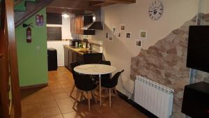 Køkken eller tekøkken på Loboratorio Rural-La Sonrisa del Aire