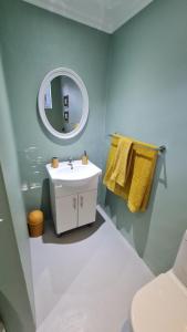 Ett badrum på Arum Lily Guest Rooms