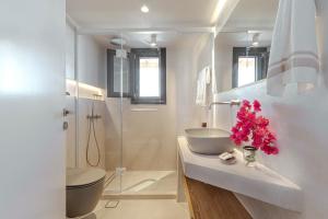 Escape View Villa with private pool by Caldera Housesにあるバスルーム