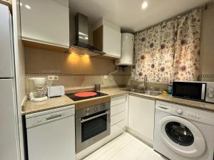 Kuchnia lub aneks kuchenny w obiekcie ACV - Costa Azahar I-2ª linea planta 3 norte