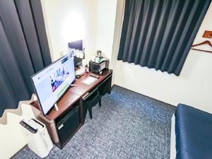 โทรทัศน์และ/หรือระบบความบันเทิงของ HOTEL LiVEMAX BUDGET Fuji Ekimae