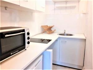 Fotografia z galérie ubytovania APPARTEMENT ENTIER A PARIS PROCHE PLACE VOLTAIRE. v Paríži