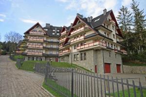 Budynek, w którym mieści się apartament
