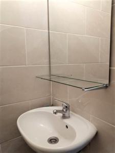 Fotografia z galérie ubytovania APPARTEMENT ENTIER A PARIS PROCHE PLACE VOLTAIRE. v Paríži