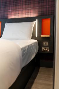 Letto o letti in una camera di easyHotel Dublin