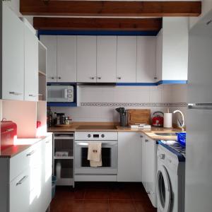 Kuchyň nebo kuchyňský kout v ubytování Mirador de Garabandal