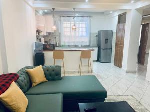 Kuchyň nebo kuchyňský kout v ubytování Arabel House Two Bedroom Nanyuki