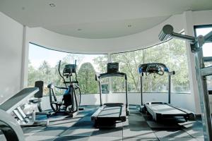 Fitness centrum a/nebo fitness zařízení v ubytování Rnana Grand