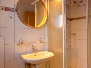 Koupelna v ubytování Apartment Arbgrat by Interhome
