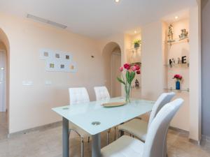 Kép Apartment Duquesa Views by Interhome szállásáról Manilvában a galériában