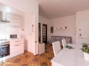 Küche/Küchenzeile in der Unterkunft Apartment Happy Home by Interhome