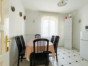 Zdjęcie z galerii obiektu Apartment Bella 02 by Interhome w mieście Balatonlelle
