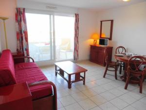 Posedenie v ubytovaní PALMYRA GOLF Joli T2 piscine couverte vue golf Cap d'Agde