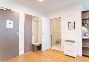 Un baño de Hotel Triester 37 fotos más