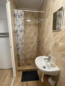 A bathroom at Sajó Vendégház