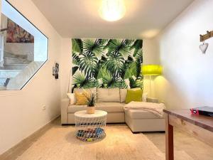 Posedenie v ubytovaní NaviGolf La Cala de Mijas, Scandinavian style 3 bed Townhouse by Solrentspain.