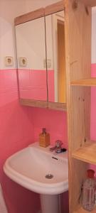 A bathroom at Apartamento Guggenheim cèntrico y confortable