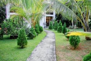 Zahrada ubytování Manike Lodge Habarana