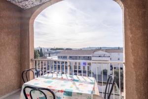 Balkón alebo terasa v ubytovaní Chabine - avec terrasse + 3 fotografie