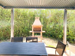 Vonkajšia záhrada v ubytovaní Holiday Home Anais