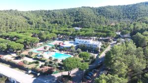 Piscina di Hotel Mira o nelle vicinanze