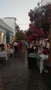 Reštaurácia alebo iné gastronomické zariadenie v ubytovaní Apartment One80 in Estepona