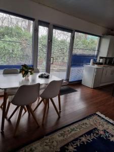 Η κουζίνα ή μικρή κουζίνα στο Helles Appartment +17 φωτογραφίες