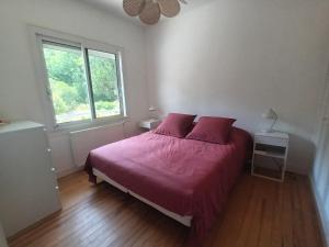 Posteľ alebo postele v izbe v ubytovaní Arcachon Jolie maison de vacances avec 4 chambres et grand jardin