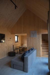TV a/nebo společenská místnost v ubytování PRIMÁTOR CAMPING RESORT LITOMYŠL + 37 fotografií