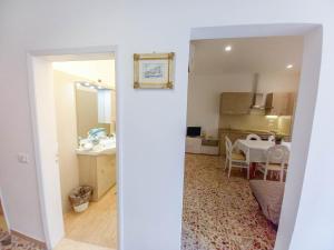 Μια τηλεόραση ή/και κέντρο ψυχαγωγίας στο PetlyApartments #12