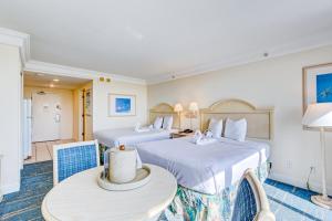 Cama ou camas em um quarto em Daytona Beach Resort 803