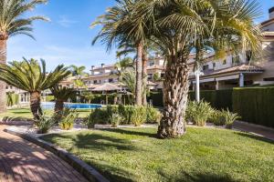Bazén v ubytování Jardines de Gorgos apartamento nebo v jeho okolí