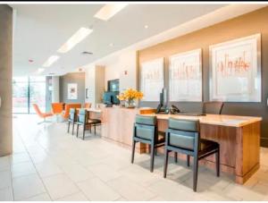 A-Class Luxury 2 Bedrooms Apt in Woodland Hills CA