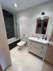 Kúpeľňa v ubytovaní Kobentu Berri by Smiling Rentals