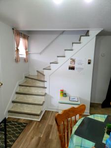 Afbeelding uit fotogalerij van Downtown apartment next to highway netflix+wifi in Edmundston