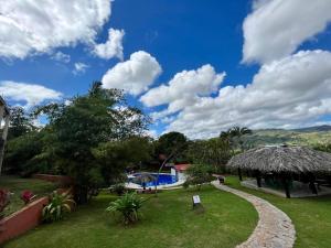 Bazén v ubytování Hotel Rincon Rubi nebo v jeho okolí