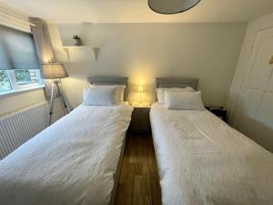 Gallery image of Traditional Cottage in West Kilbride Village in Seamill