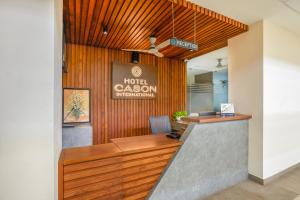 a hotel cason international office with a reception desk at HOTEL CASON INTERNATIONAL in Kondotti