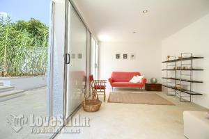 A bed or beds in a room at Casa con accesso diretto al mare by LoveSud