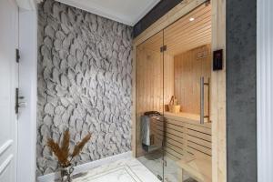 Kúpeľňa v ubytovaní Luxury Apartment with SAUNA - Old Town - GOLD