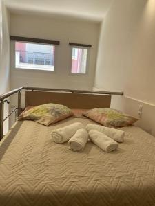 Postel nebo postele na pokoji v ubytování Luxury Loft Kalu Tsesme A