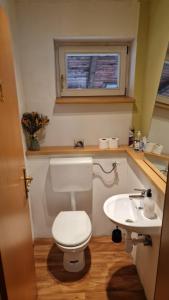 Kúpeľňa v ubytovaní Simple 3-room apartment