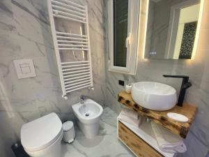 A bathroom at Casa Vacanze Alla Zisa